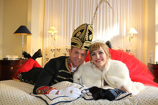 Einzug des Narrhalla Prinzenpaares in das Hotel Bayerischer Hof (Foto: Martin Schmitz)